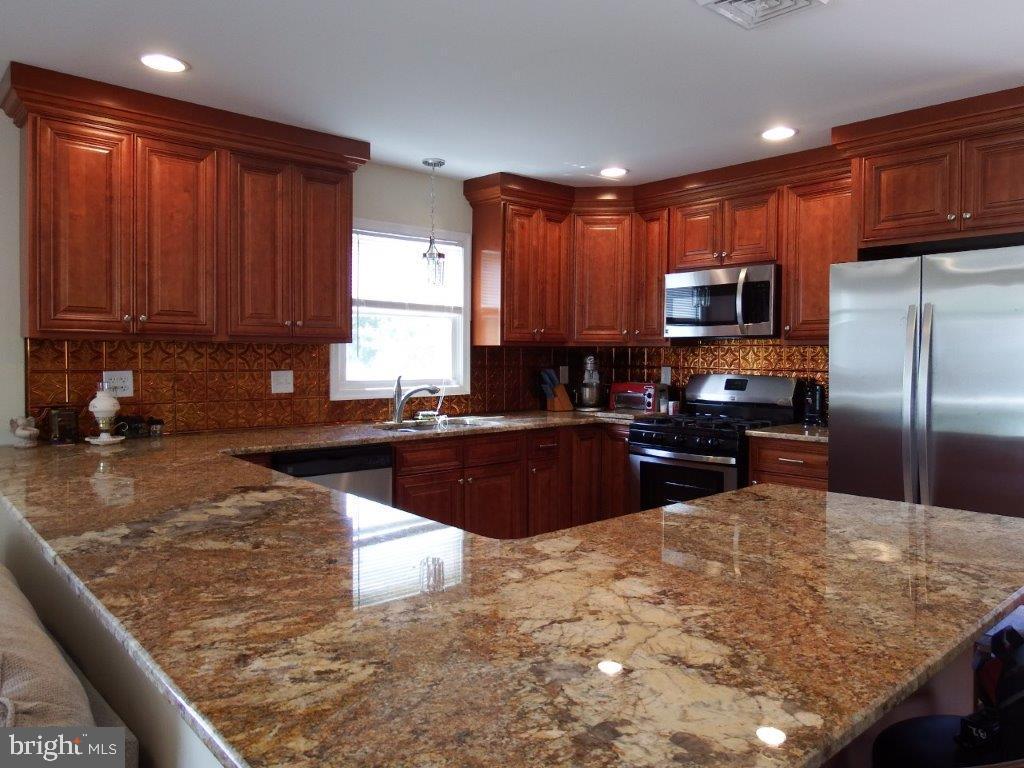9 Heathglen Road Middletown, PA 17057 - Photo 8 of 9 Gallery Image 8