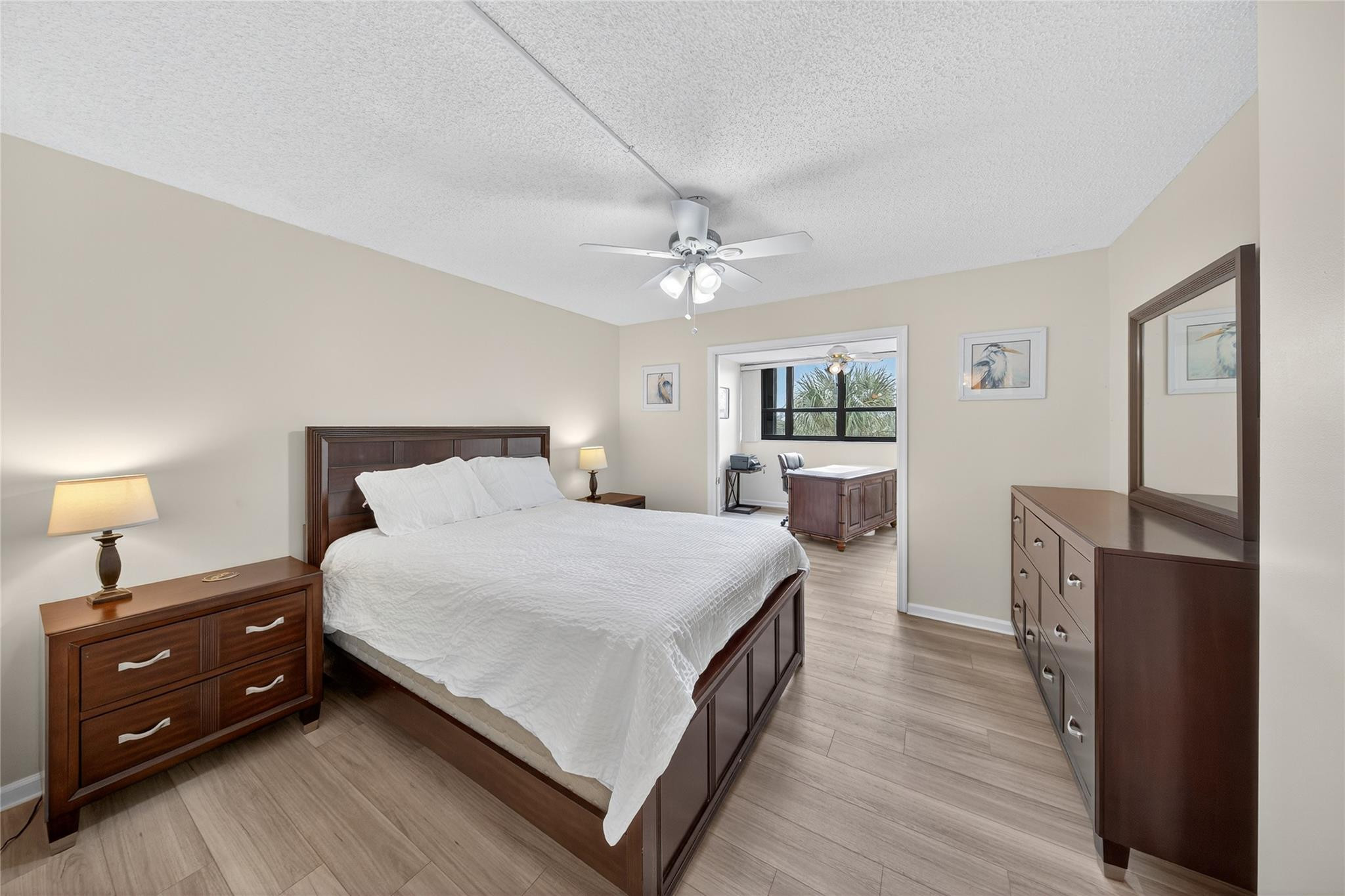 800 Jeffery Street, Unit 405 Boca Raton, FL 33487 - Photo 25 of 50 Guest bedroom