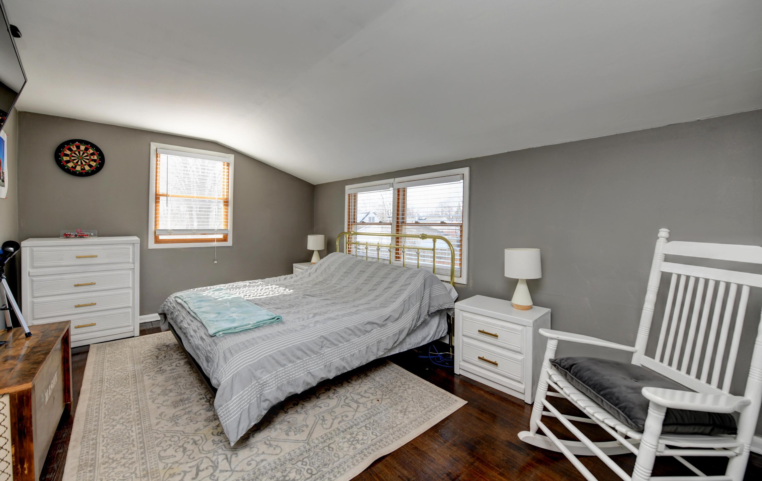 335 Danhurst Road Columbus, OH 43228 - Photo 27 of 41 Fourth Bedroom (3)