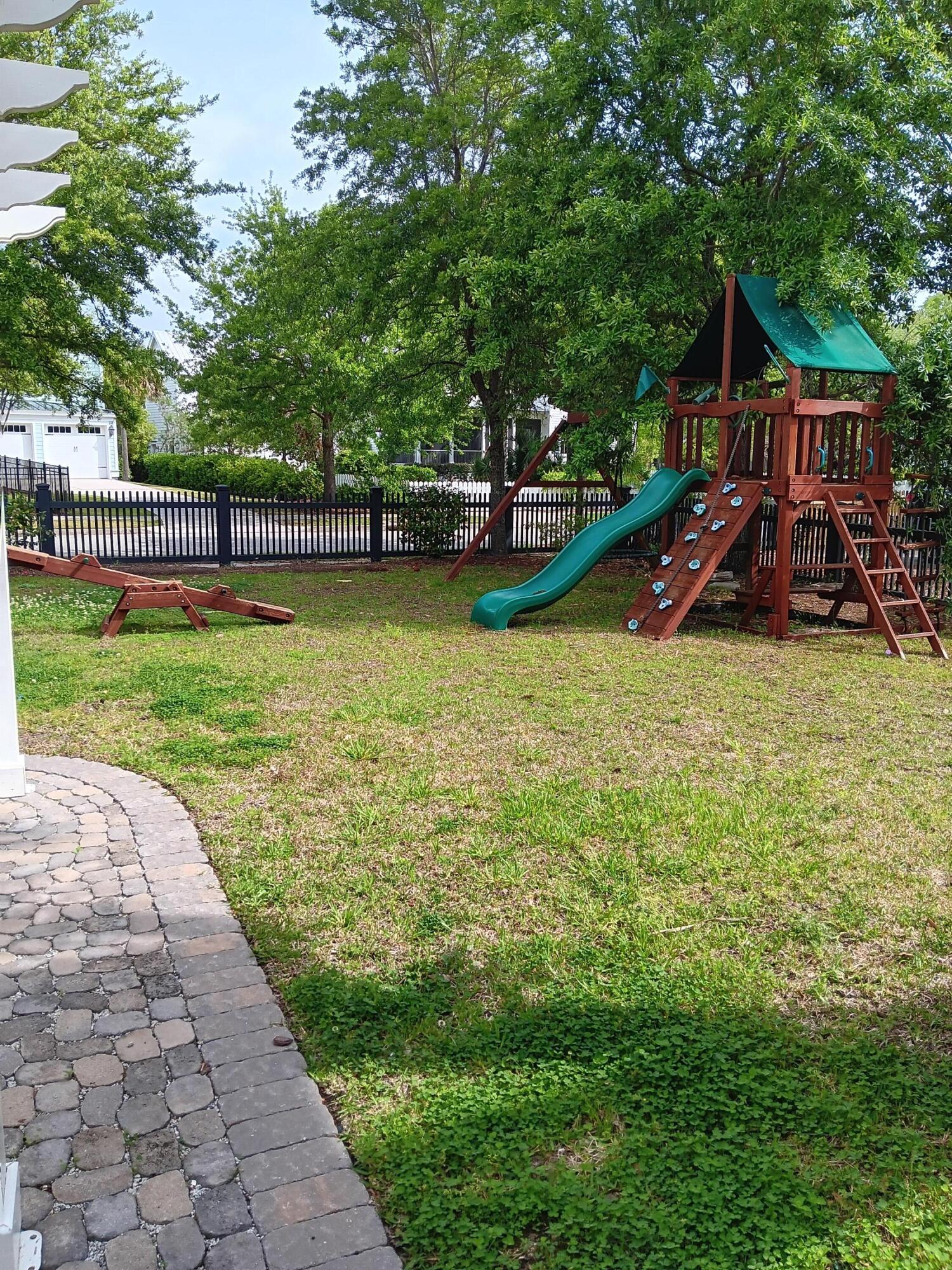 1699 Pierce Street Charleston, SC 29492 - Photo 26 of 33 20240410_104017
