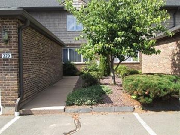 22 Castle Hills Road, Unit D Agawam, MA 01001 - Photo 1 of 30