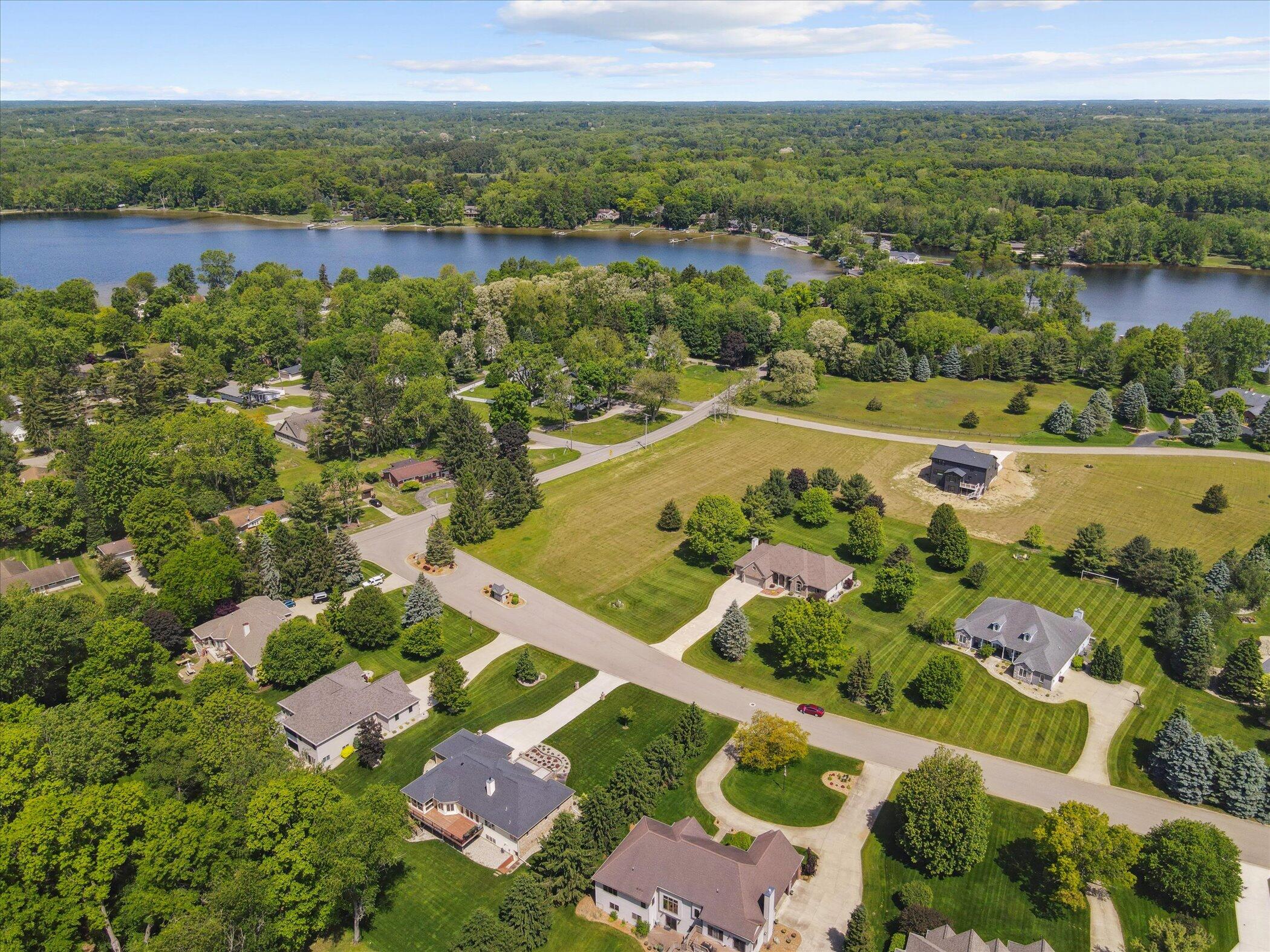 6000 Riverview Drive, Unit 5 Jackson, MI 49203 - Photo 11 of 20 11-Riverview-Jackson-MI-49201-WindowStil