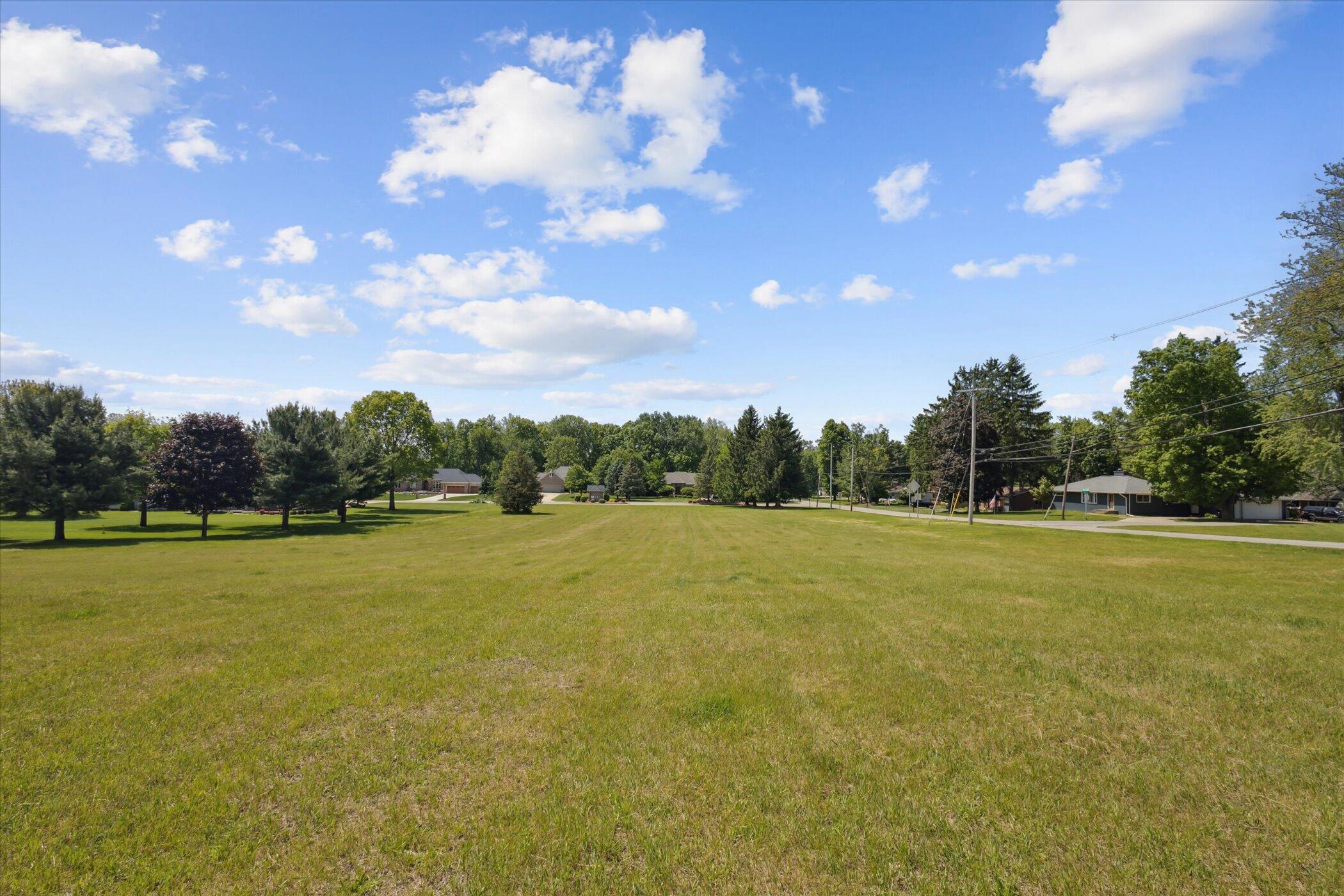 6000 Riverview Drive, Unit 5 Jackson, MI 49203 - Photo 19 of 20 19-Riverview-Jackson-MI-49201-WindowStil