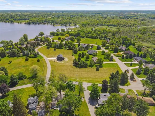 $65,000 | 6000 Riverview Drive, Unit 5, Jackson, MI 49203