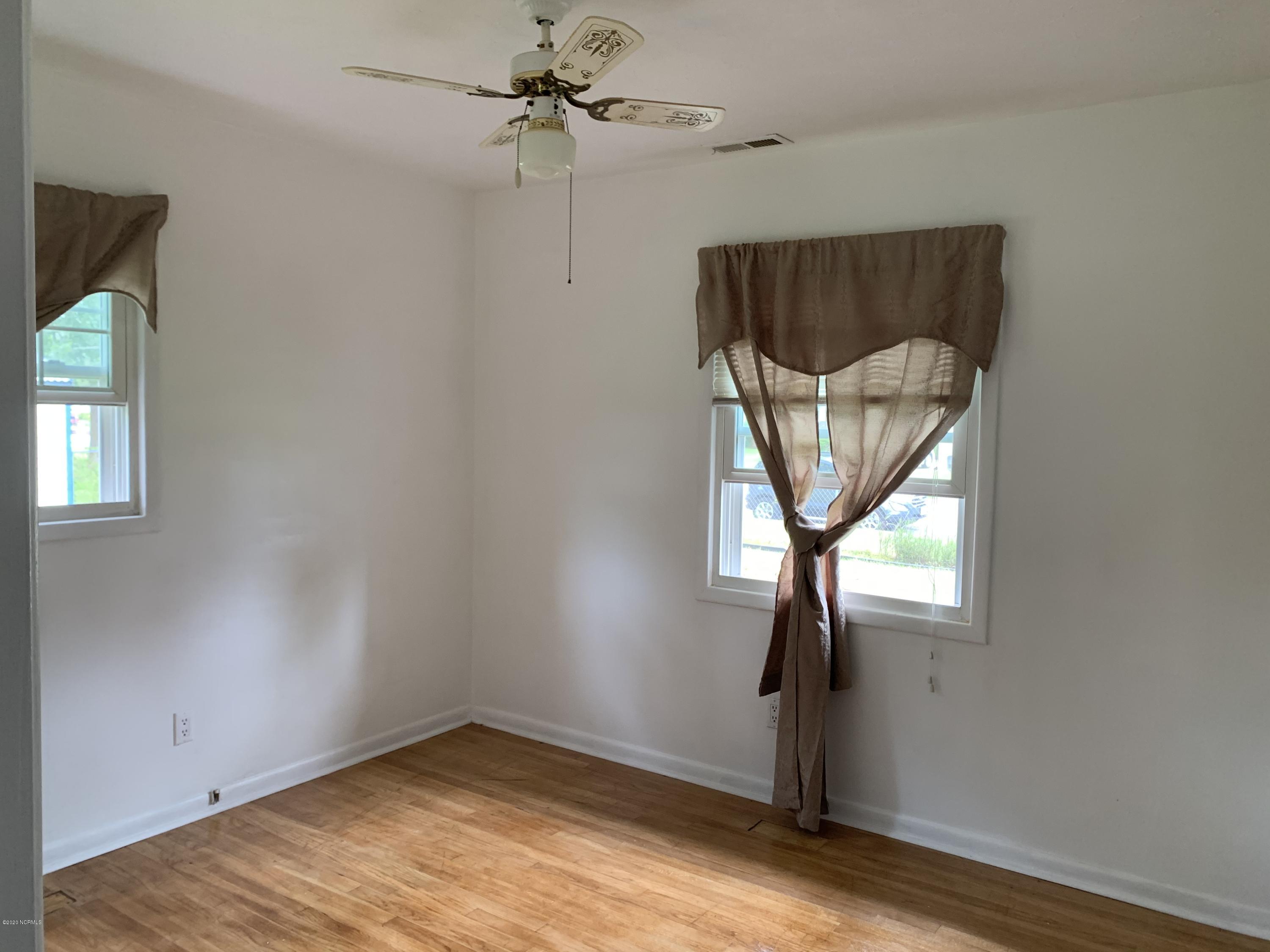 208 Pineview Road Jacksonville, NC 28546 - Photo 12 of 22 IMG-1682