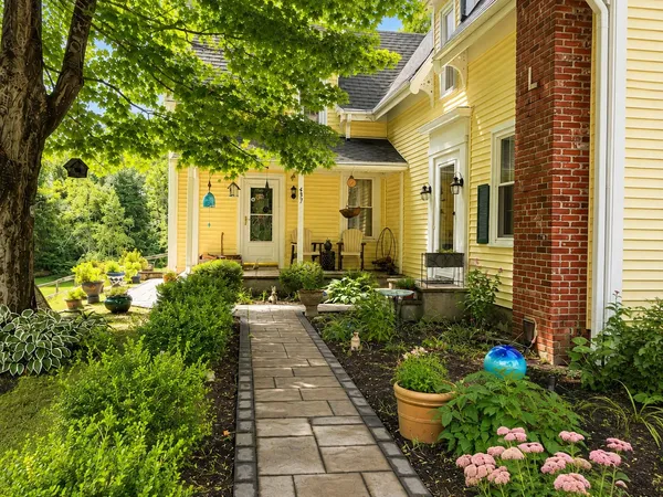 $849,900 | 437 High Street, Hanson, MA 02341