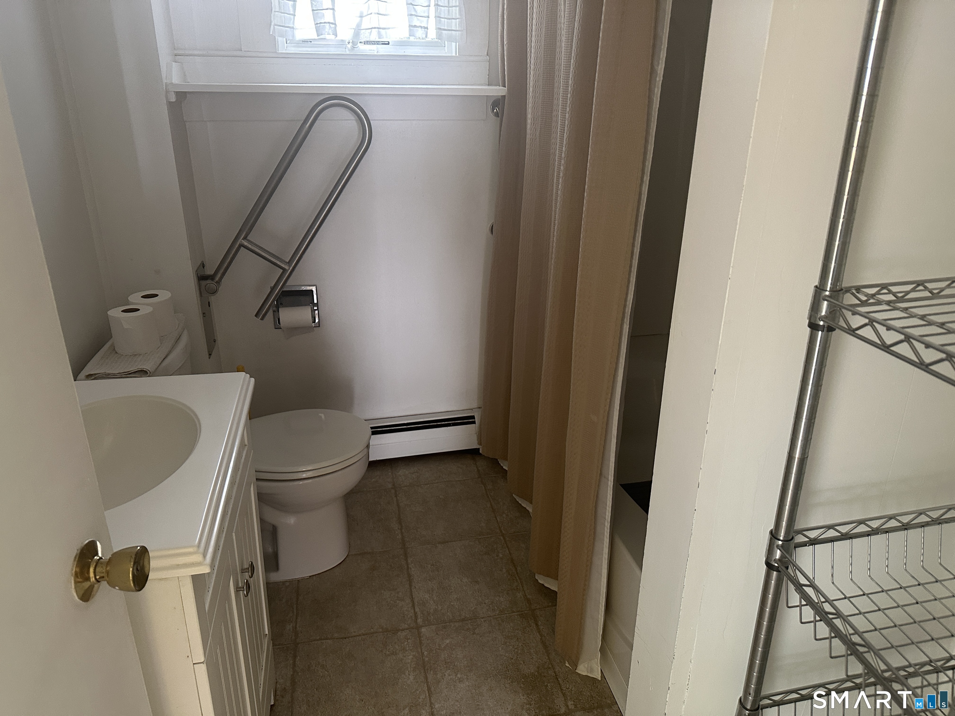 86 State Street Guilford, CT 06437 - Photo 16 of 18 Back unit bathroom Tenants moving in October 2025