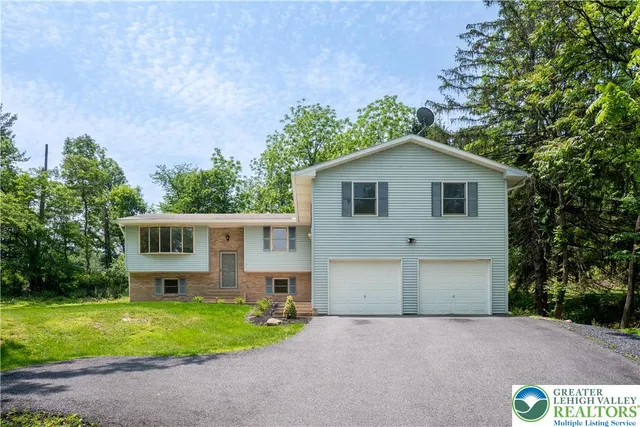 $429,000 | 416 Owl Alley, Slatington, PA 18080