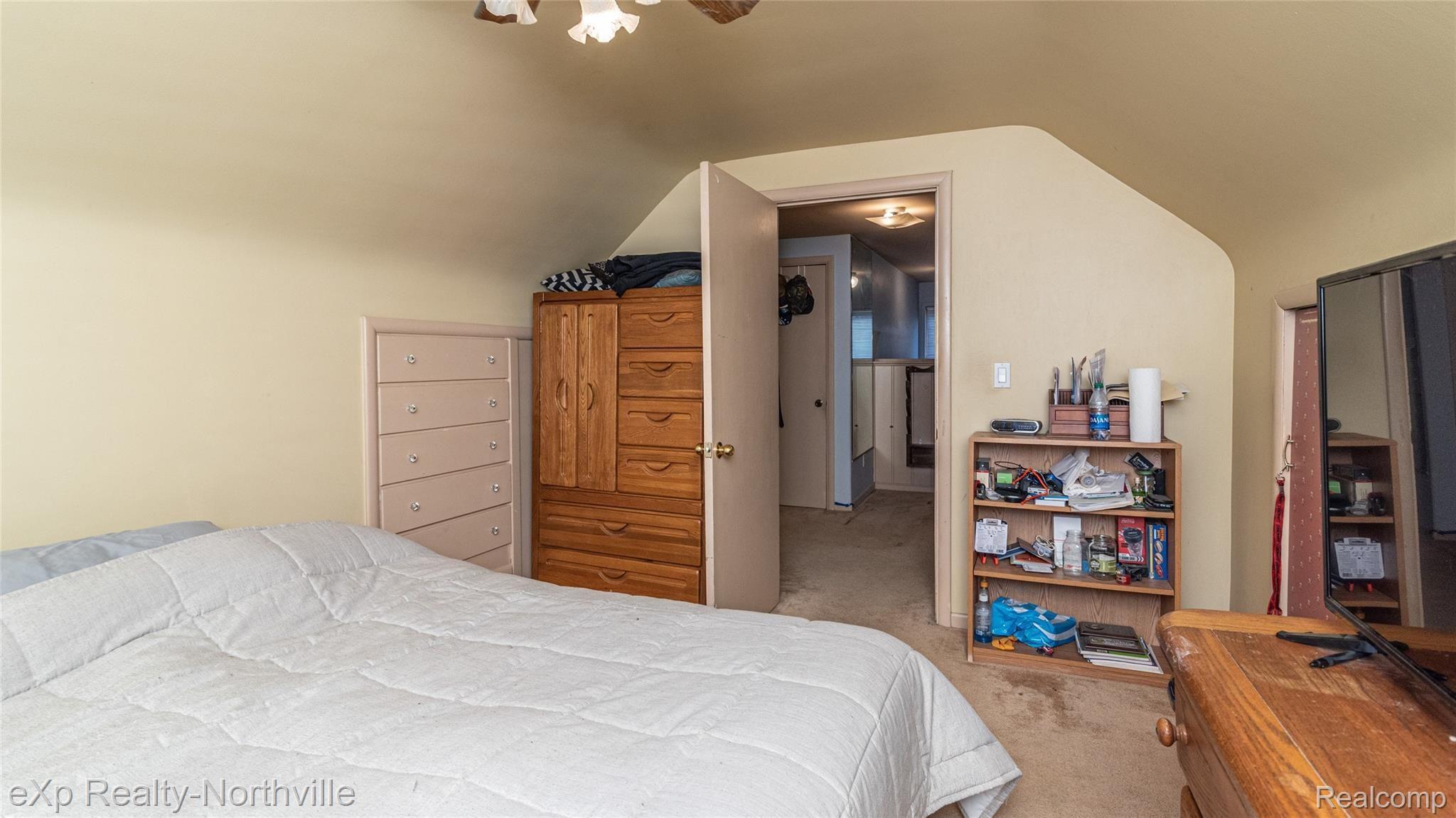 10872 Spencer Road Brighton, MI 48114 - Photo 37 of 45 036_22.jpg