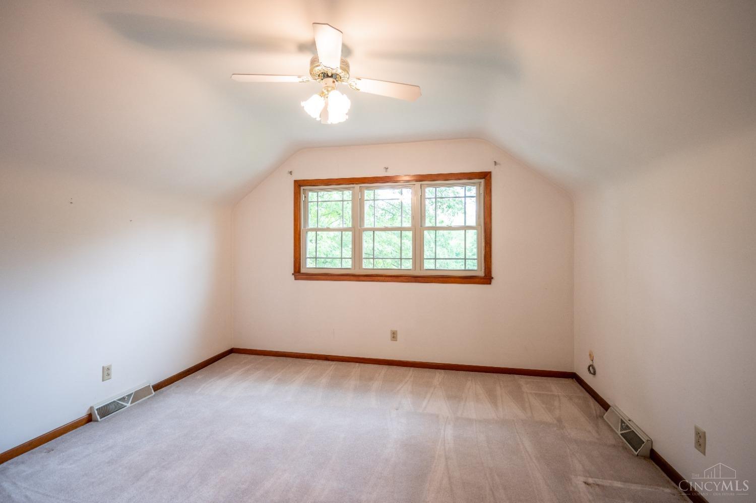 3836 Hubble Road Cincinnati, OH 45247 - Photo 18 of 35