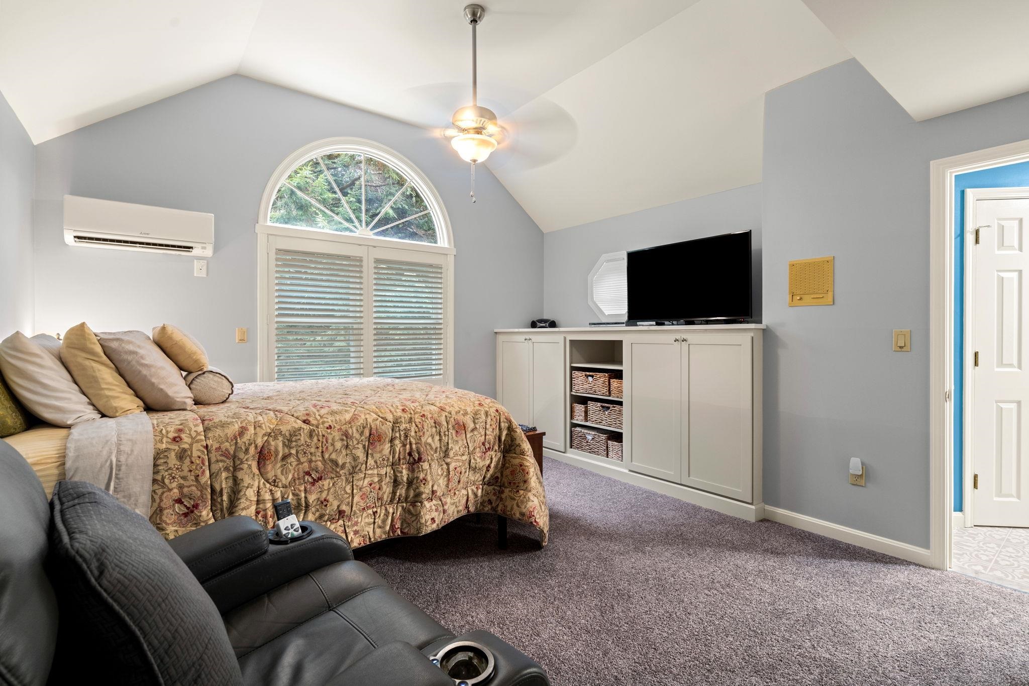 21 Ryan Road, Unit B Goffstown, NH 03045 - Photo 15 of 39 Gallery Image 15