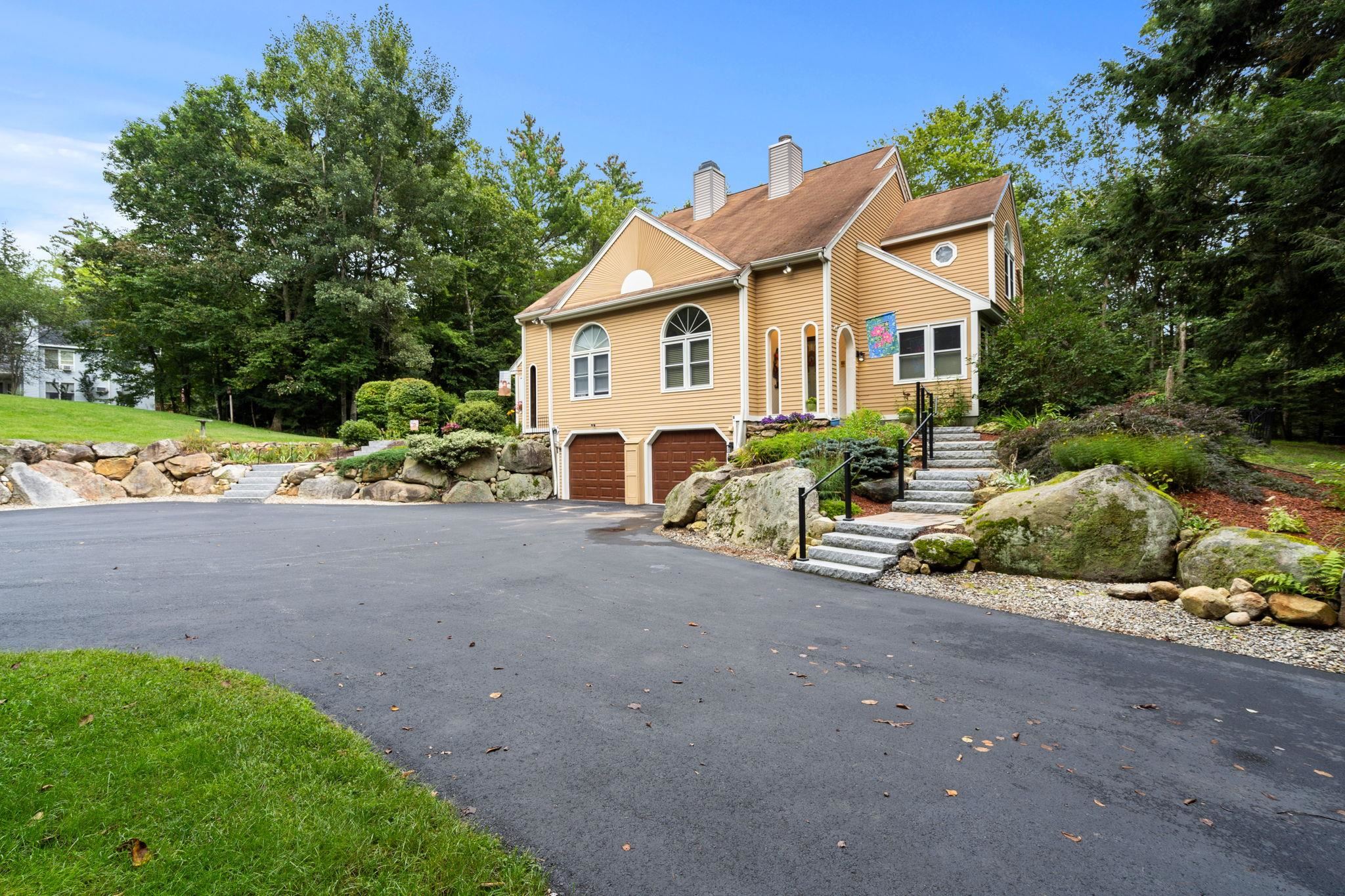 21 Ryan Road, Unit B Goffstown, NH 03045 - Photo 2 of 39 Gallery Image 2