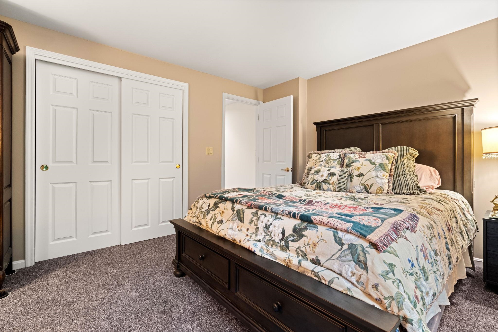 21 Ryan Road, Unit B Goffstown, NH 03045 - Photo 21 of 39 Gallery Image 21