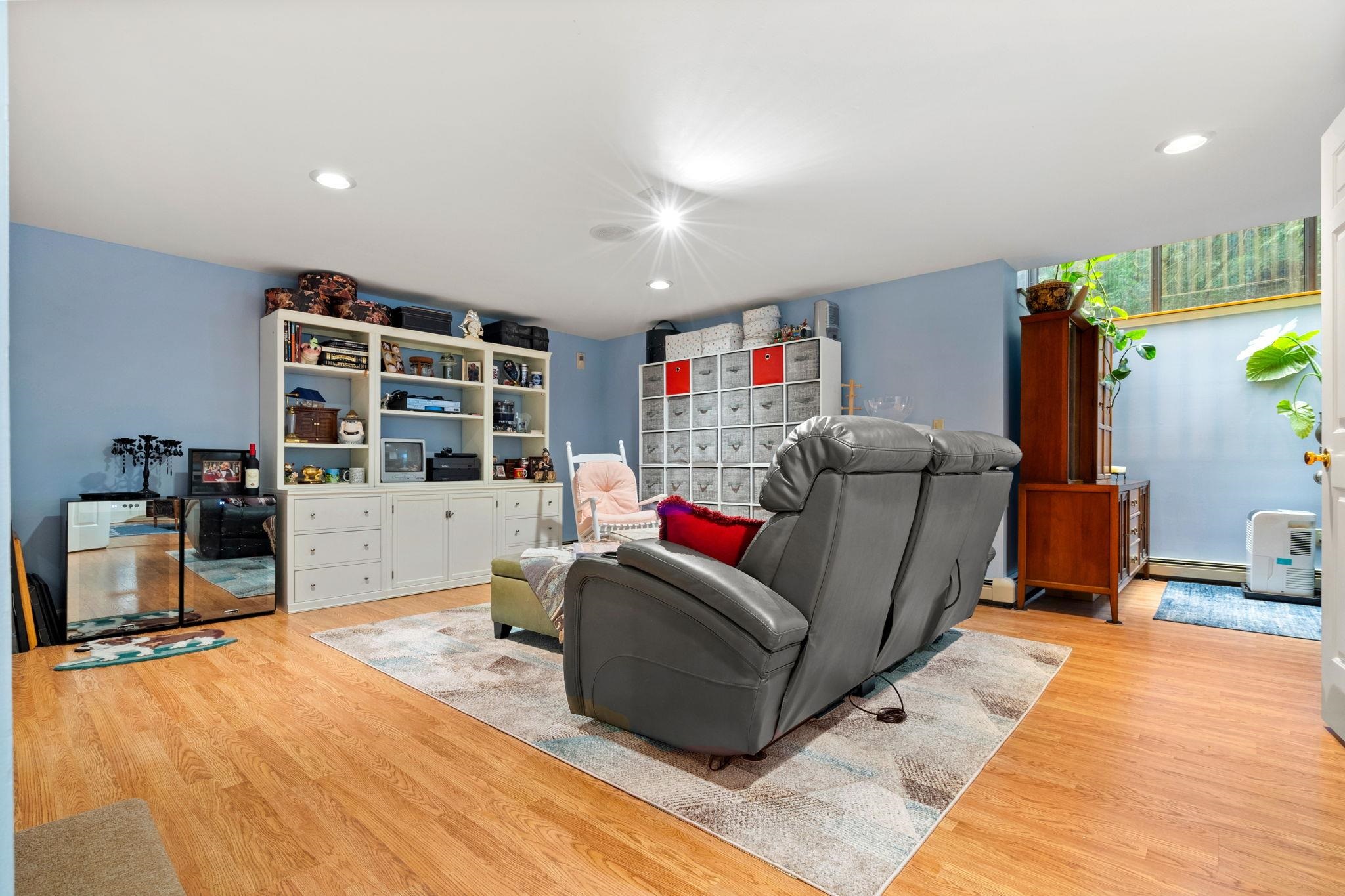 21 Ryan Road, Unit B Goffstown, NH 03045 - Photo 29 of 39 Gallery Image 29