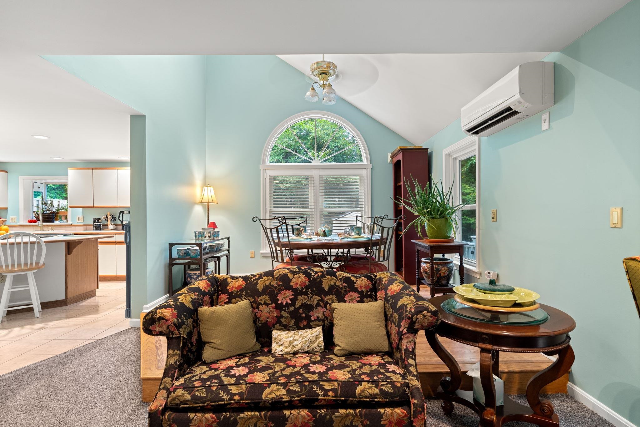 21 Ryan Road, Unit B Goffstown, NH 03045 - Photo 5 of 39 Gallery Image 5