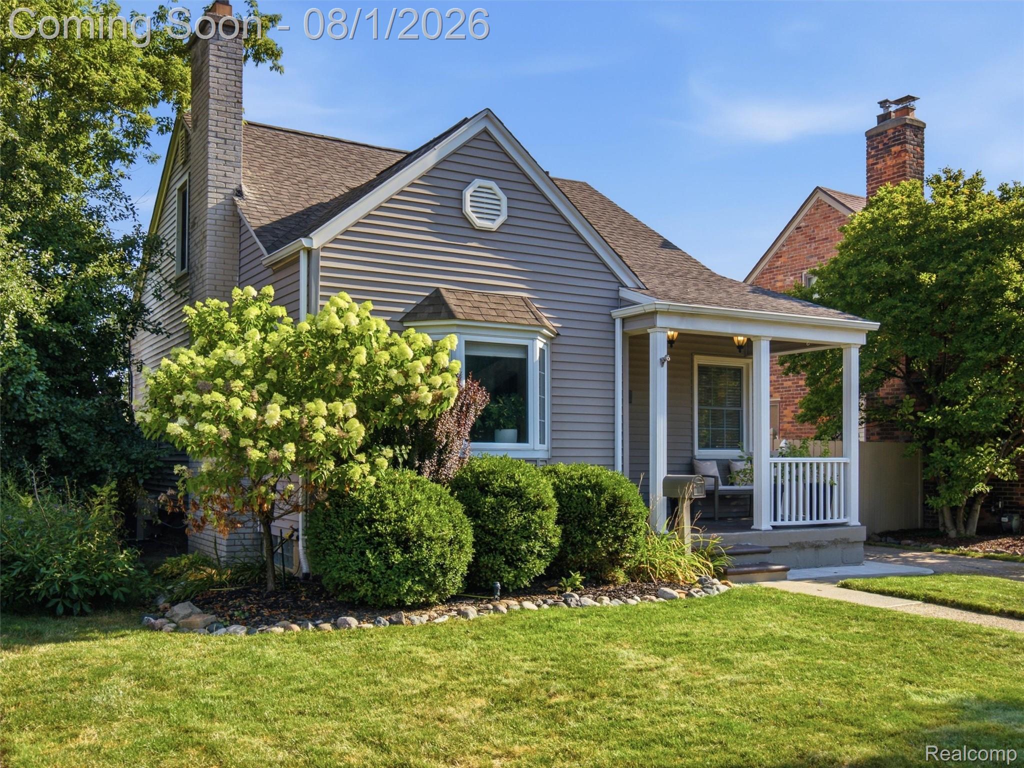 1036 Oxford Road Berkley, MI 48072 - Photo 3 of 35 03-DSC07338.jpg