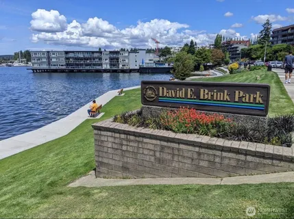 $624,998 | 733 Lake Street South, Unit 101, Kirkland, WA 98033