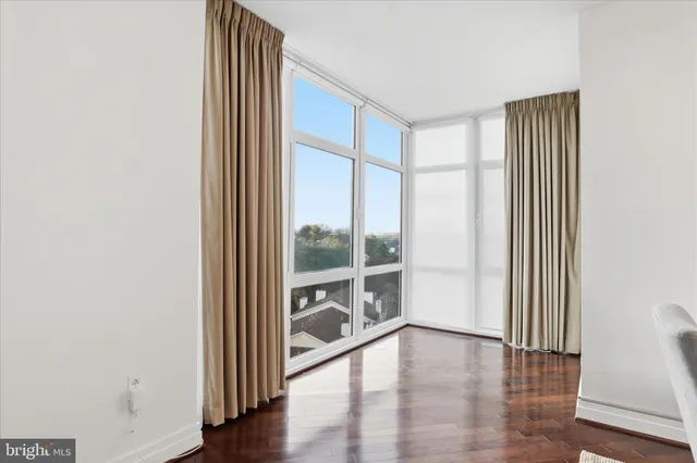 $1,100,000 | 8220 Crestwood Heights Drive, Unit 807, McLean, VA 22102