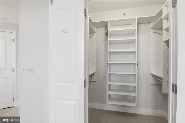 $1,100,000 | 8220 Crestwood Heights Drive, Unit 807, McLean, VA 22102