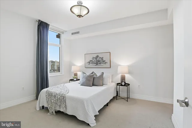 $1,100,000 | 8220 Crestwood Heights Drive, Unit 807, McLean, VA 22102