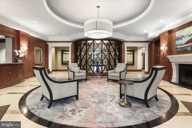 $1,100,000 | 8220 Crestwood Heights Drive, Unit 807, McLean, VA 22102