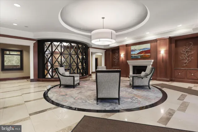 $1,100,000 | 8220 Crestwood Heights Drive, Unit 807, McLean, VA 22102