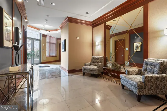 $1,100,000 | 8220 Crestwood Heights Drive, Unit 807, McLean, VA 22102