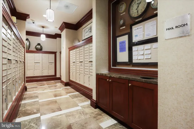 $1,100,000 | 8220 Crestwood Heights Drive, Unit 807, McLean, VA 22102