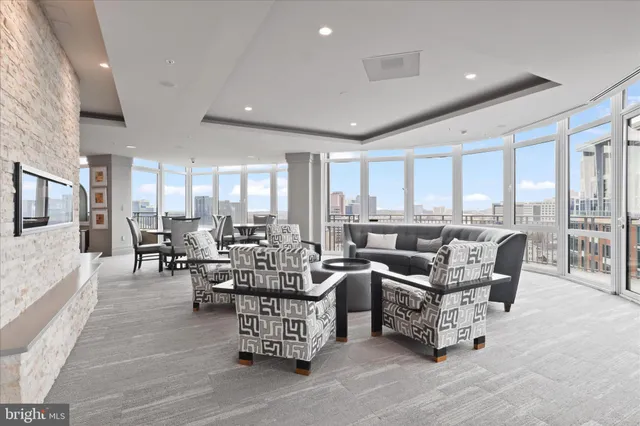 $1,100,000 | 8220 Crestwood Heights Drive, Unit 807, McLean, VA 22102