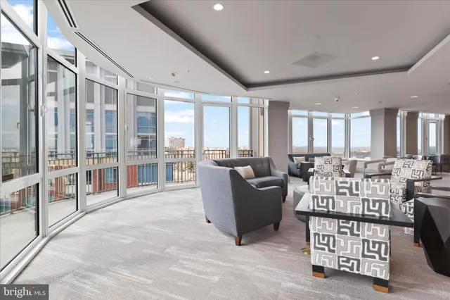 $1,100,000 | 8220 Crestwood Heights Drive, Unit 807, McLean, VA 22102