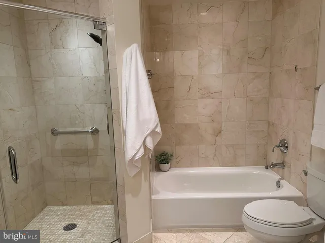 $1,100,000 | 8220 Crestwood Heights Drive, Unit 807, McLean, VA 22102