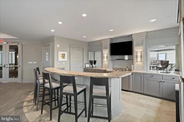 $1,100,000 | 8220 Crestwood Heights Drive, Unit 807, McLean, VA 22102