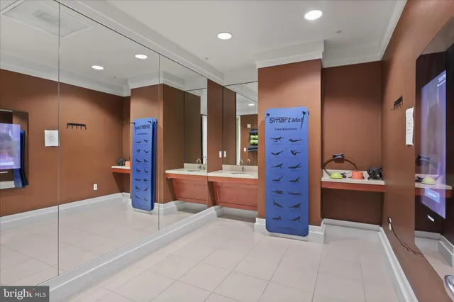 $1,100,000 | 8220 Crestwood Heights Drive, Unit 807, McLean, VA 22102