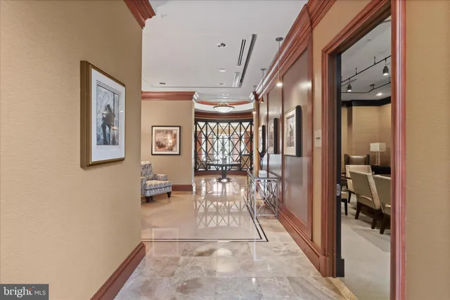 $1,100,000 | 8220 Crestwood Heights Drive, Unit 807, McLean, VA 22102