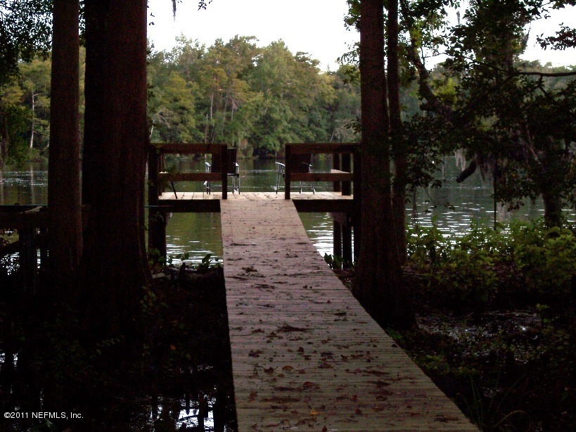 129 Edgewater Road Satsuma, FL 32189 - Photo 2 of 12 dock