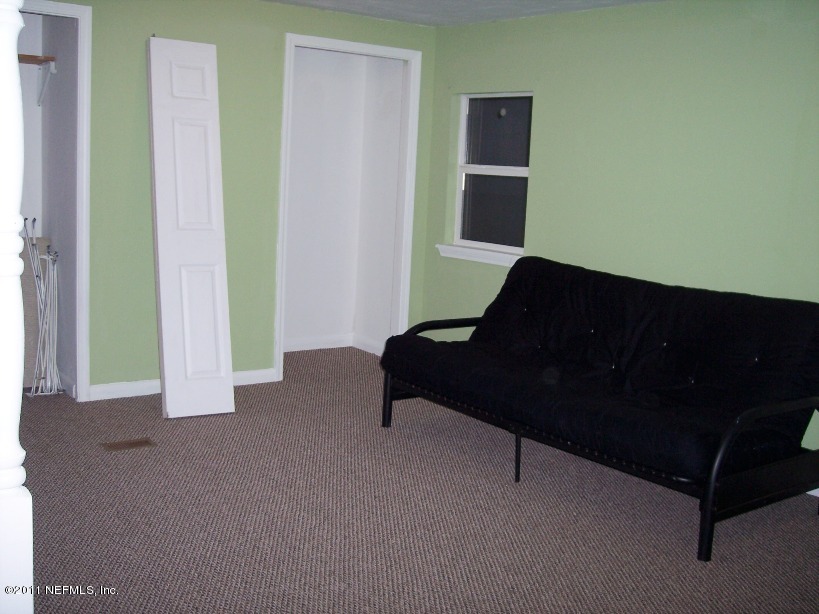 129 Edgewater Road Satsuma, FL 32189 - Photo 8 of 12 bedroom