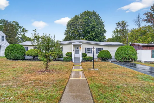 $90,000 | 309 Ash Street, Corinth, NY 12822