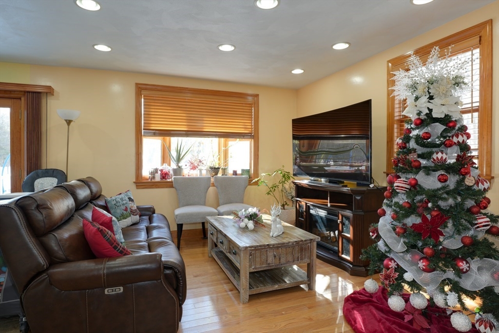 12 Pine Street Rehoboth, MA 02769 - Photo 14 of 35