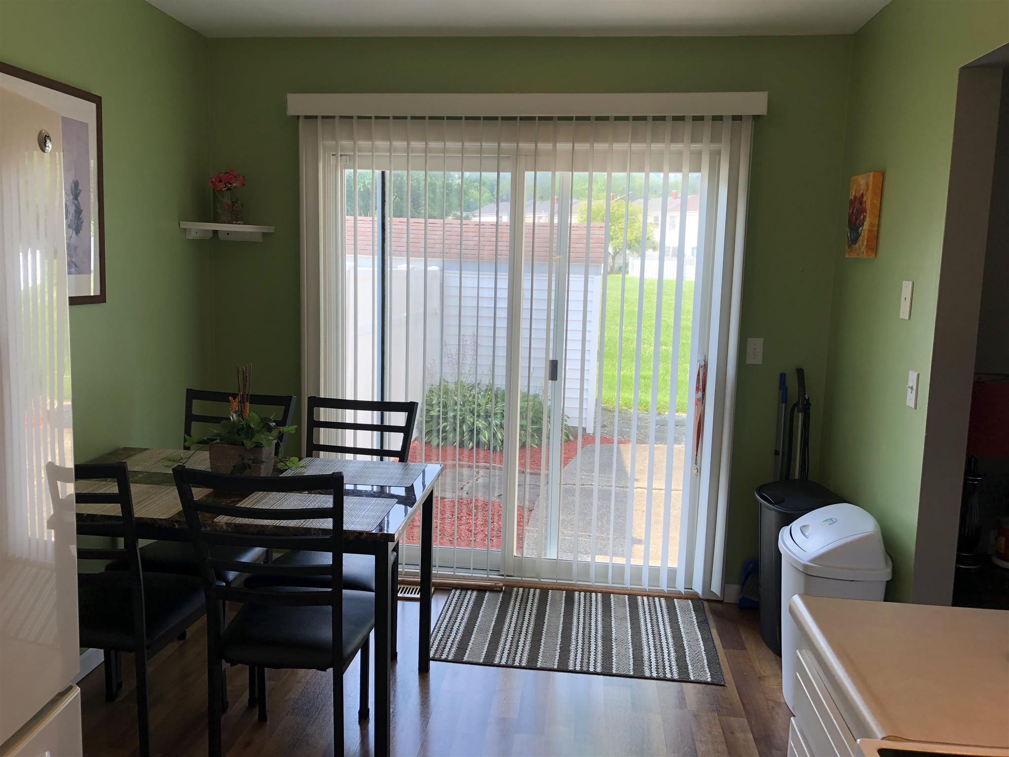 305 Jamestown Road Macomb, IL 61455 - Photo 9 of 22 Gallery Image 9