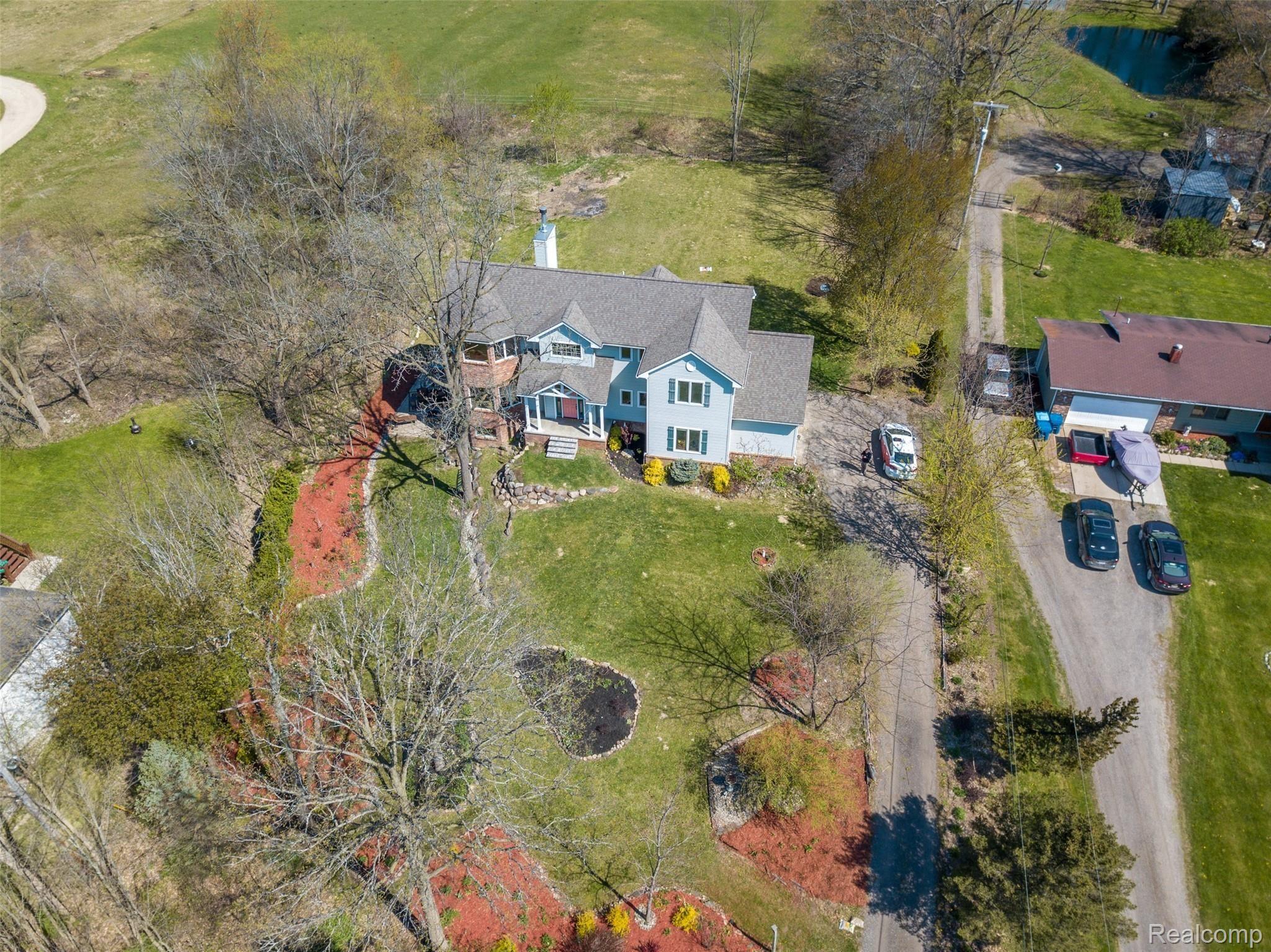 2002 West Ray Road Fenton, MI 48430 - Photo 30 of 31 DJI_0941.jpg