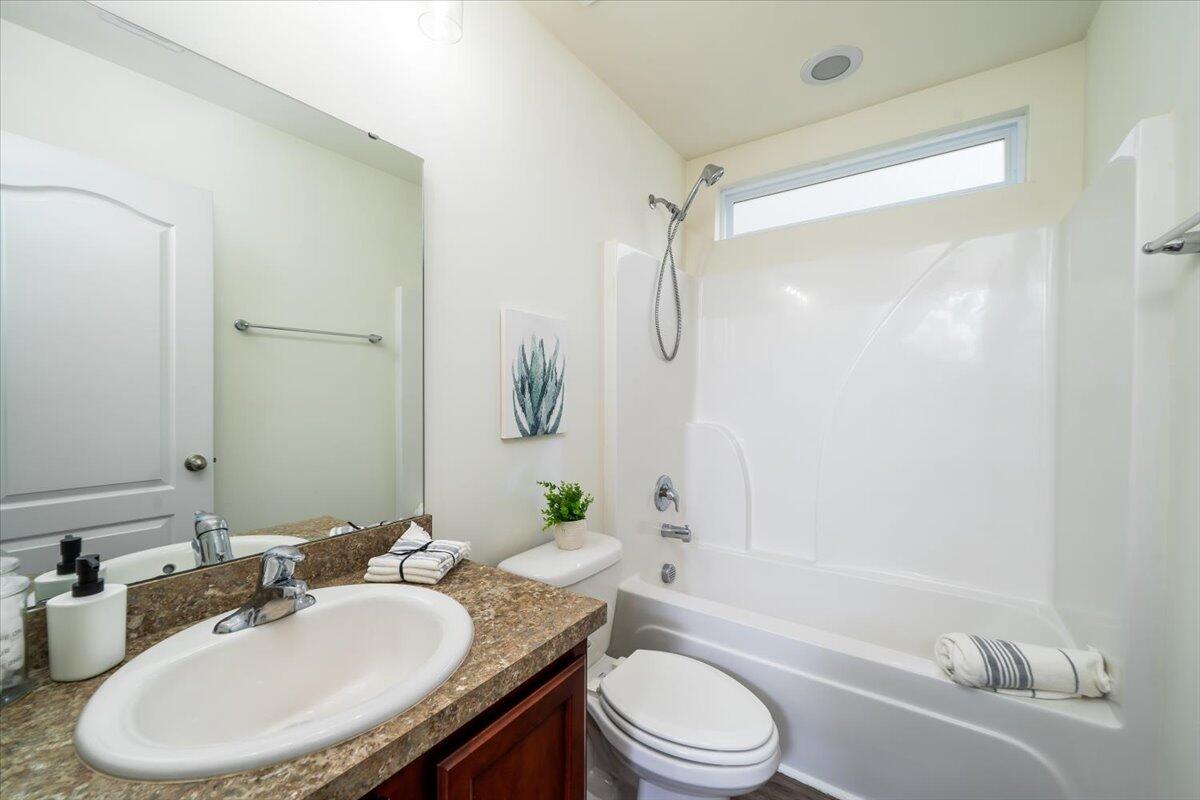 153 Brittondale Road Summerville, SC 29485 - Photo 20 of 23 Hall Bathroom