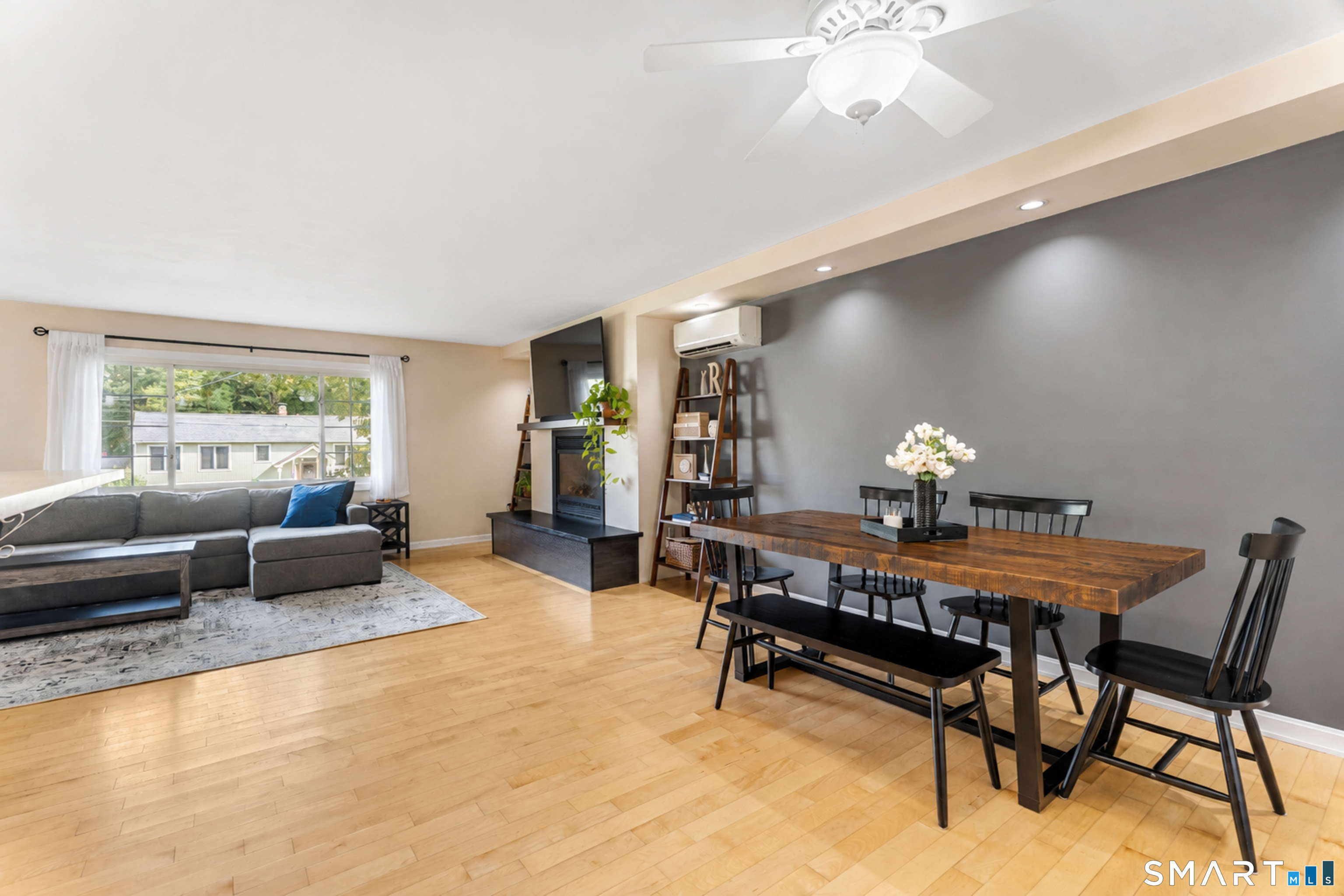 197 Breezy Knoll Road Groton, CT 06355 - Photo 5 of 40 Gallery Image 5