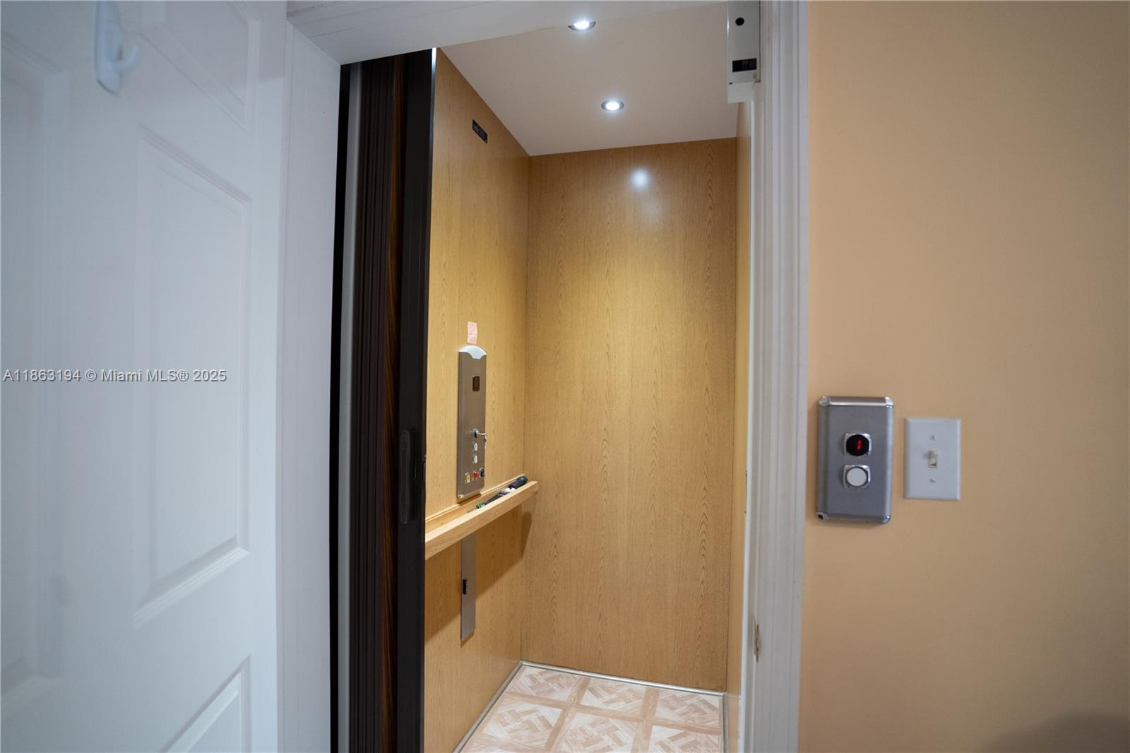 11680 Southwest 92nd Street Miami, FL 33176 - Photo 34 of 44 a view of a hallway