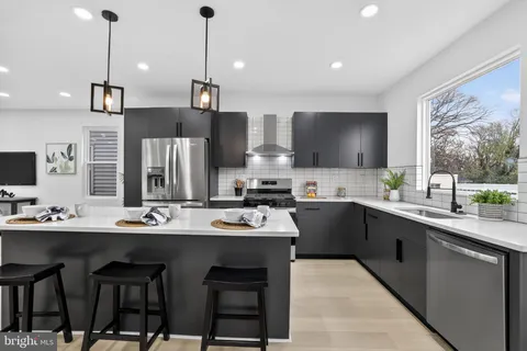 $849,000 | 2932 Yost Place Northeast, Washington, DC 20018