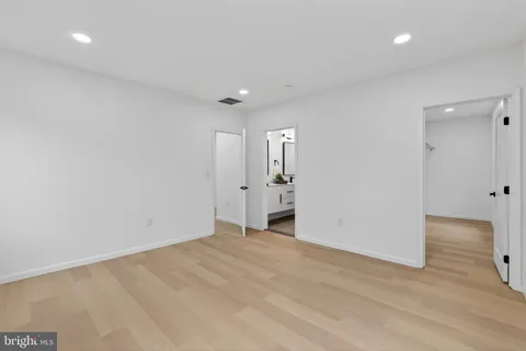 $849,000 | 2932 Yost Place Northeast, Washington, DC 20018