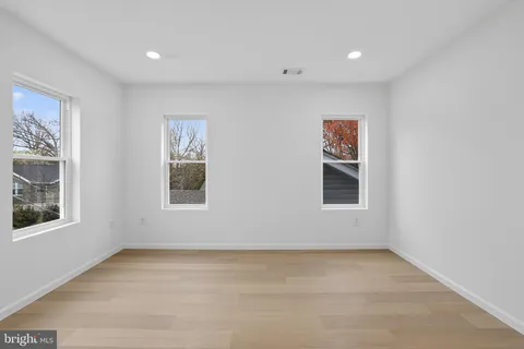 $849,000 | 2932 Yost Place Northeast, Washington, DC 20018