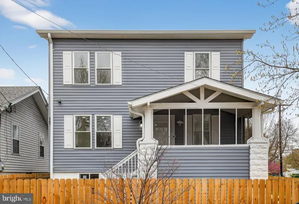 $849,000 | 2932 Yost Place Northeast, Washington, DC 20018