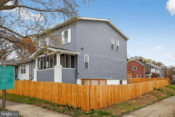 $849,000 | 2932 Yost Place Northeast, Washington, DC 20018