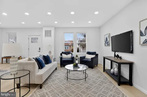$849,000 | 2932 Yost Place Northeast, Washington, DC 20018