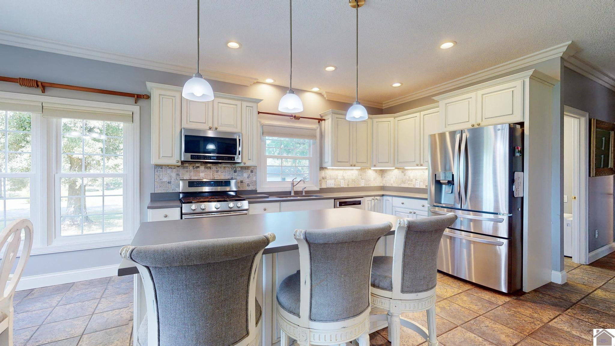 714 Oaks Country Club Road Murray, KY 42071 - Photo 10 of 35 Kitchen
